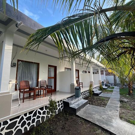Kuta Lodge Homestay Exterior foto